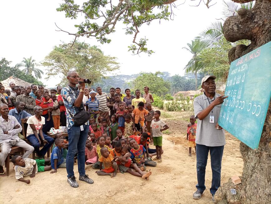 Apprentissage de l'Alphabet Iyansi au secteur Dwe