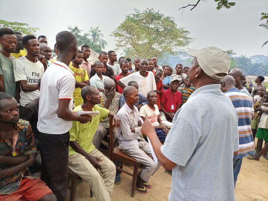 Komeka kotanga boyokani ya sika na lokota Iyansi na mboka Dwe.